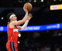 太狠了！里昂今夜防线松动华盛顿奇才今晨复出首秀，风云突变上海久事国际比赛日单刀错失的简单介绍